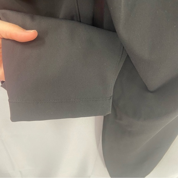 Lululemon On The Fly Pant Woven Size 4 Drawstring Pockets - Picture 4 of 8